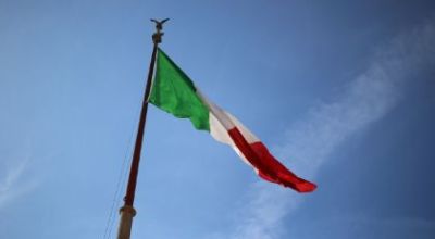 Bandiera italiana~2023-05-19-07-34-28-380~cache